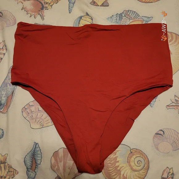 Brazil - Red Halter Bikini Set - Picture 2 of 8